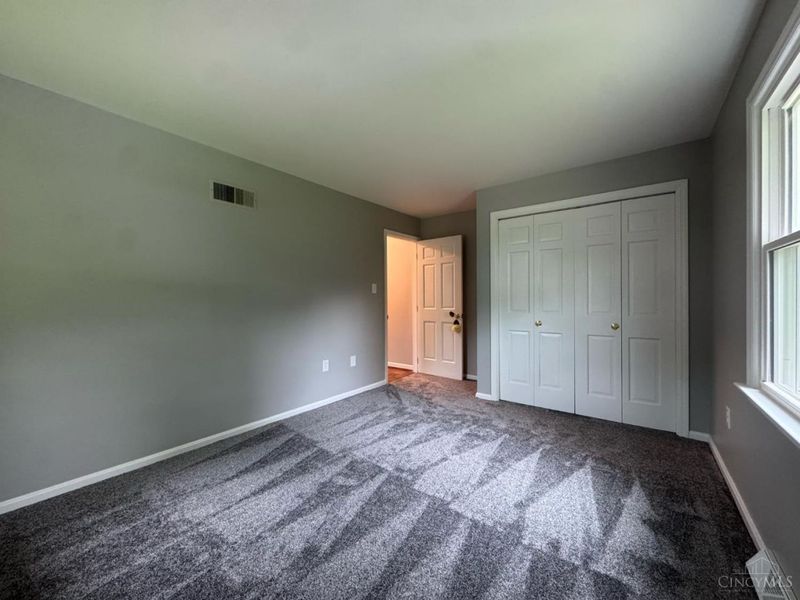 5569 Goldcrest Drive, Green Township, OH 45238 Photo 17