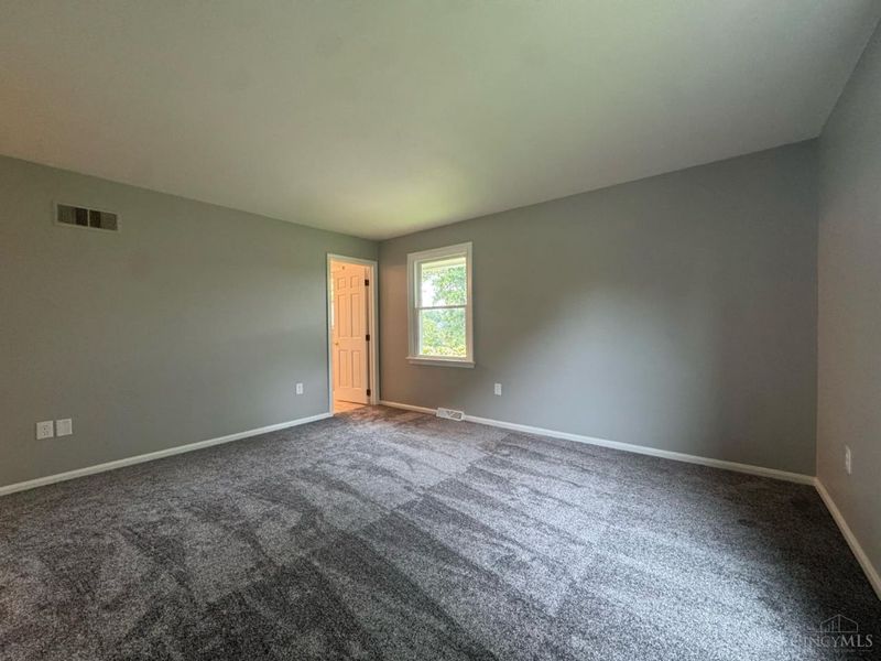 5569 Goldcrest Drive, Green Township, OH 45238 Photo 24