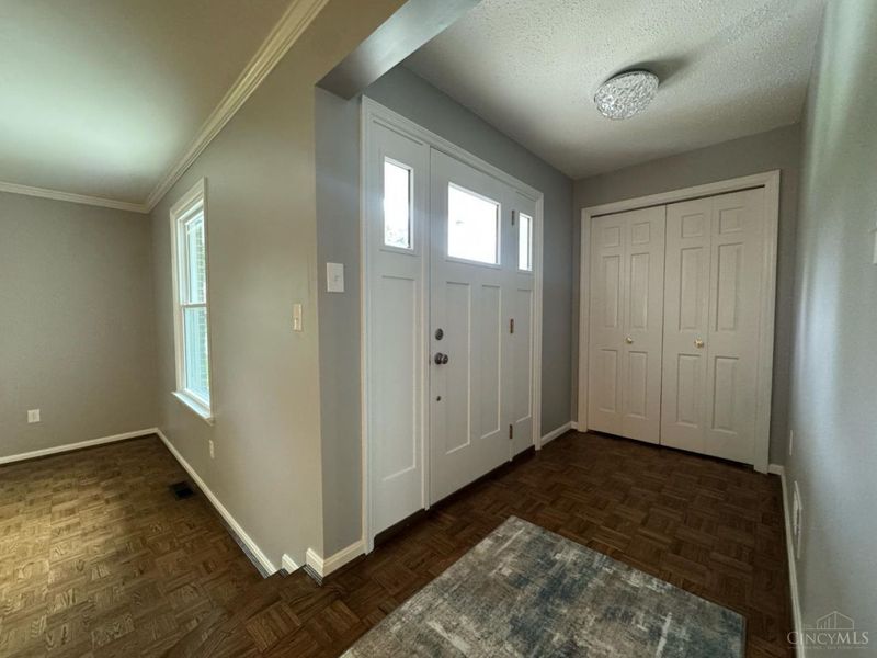 5569 Goldcrest Drive, Green Township, OH 45238 Photo 4