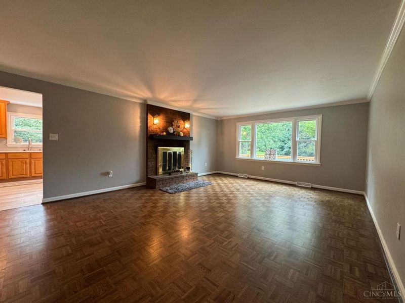 5569 Goldcrest Drive, Green Township, OH 45238 Photo 9