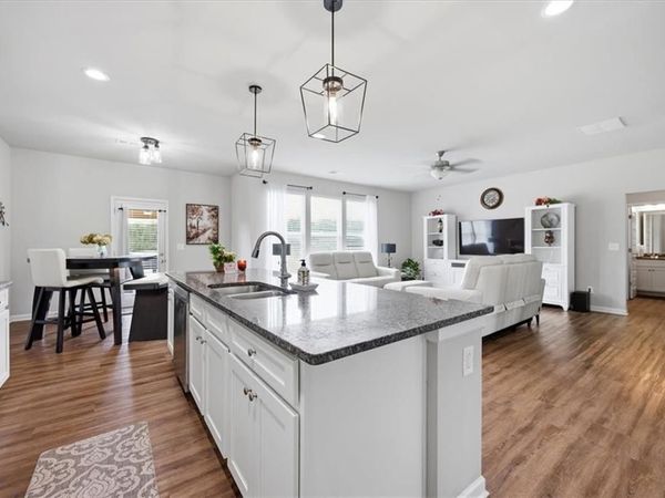 173 Sanders Rd , Macon, GA 31210