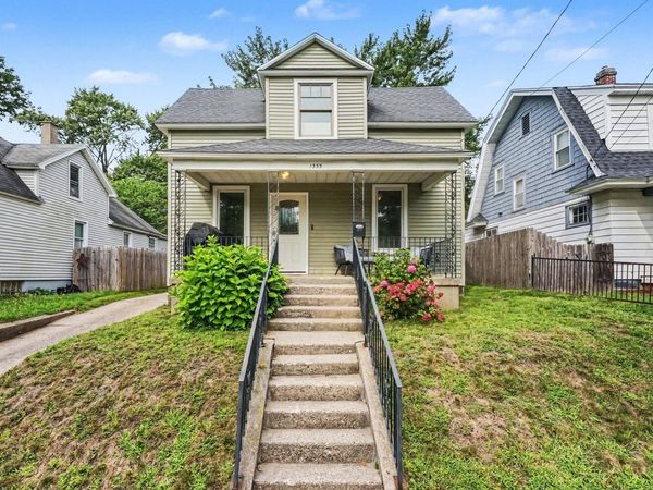 1355 Valley NW, Grand Rapids, MI 49504