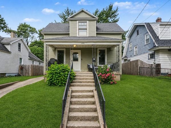 1355 Valley NW, Grand Rapids, MI 49504