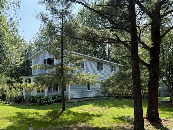 1658 66th Street, Fennville, MI 49408