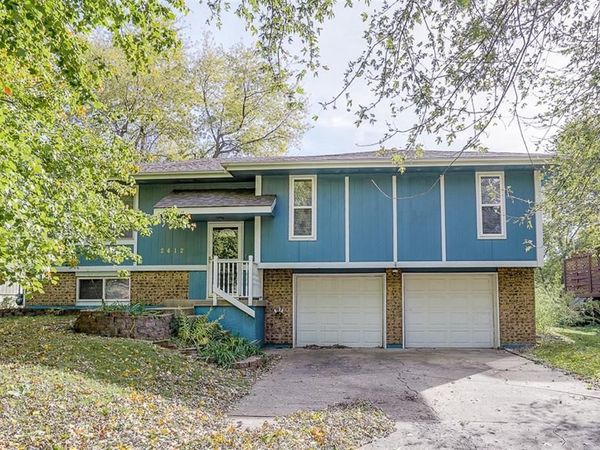 2412 SW 2nd Terrace, Blue Springs, MO 64014