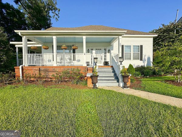 207 College Street, Hogansville, GA 30230