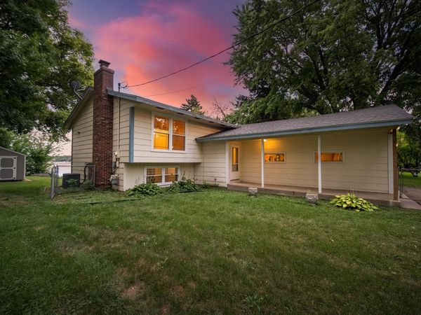 7 Lakeview Terrace Boulevard, Waconia, MN 55387