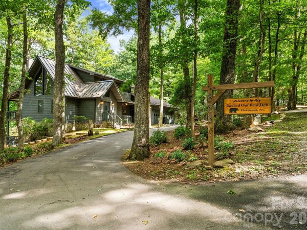 383 Bear Ridge Trail , Fleetwood, NC 28626