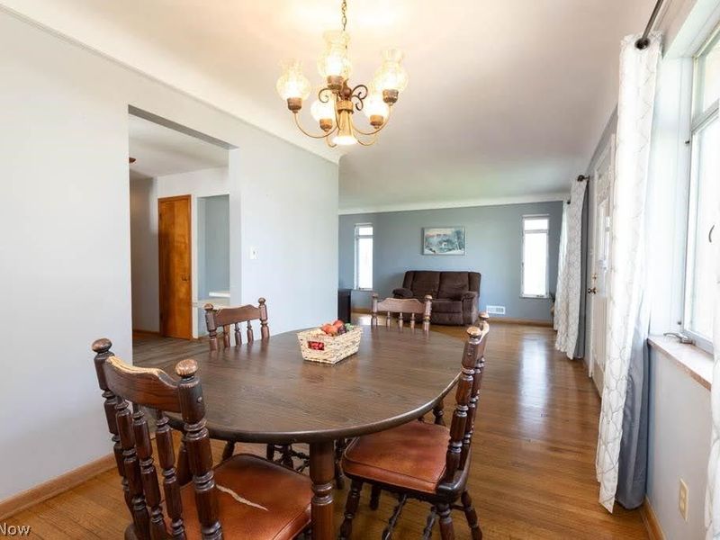 6311 Thornton Drive, Parma, OH 44129 Photo 12