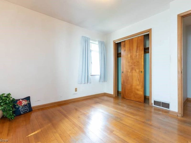 6311 Thornton Drive, Parma, OH 44129 Photo 8