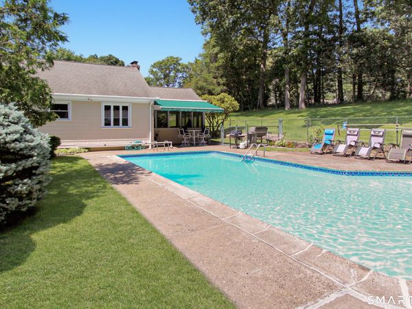 21 Twin Circle , Trumbull, CT 06611