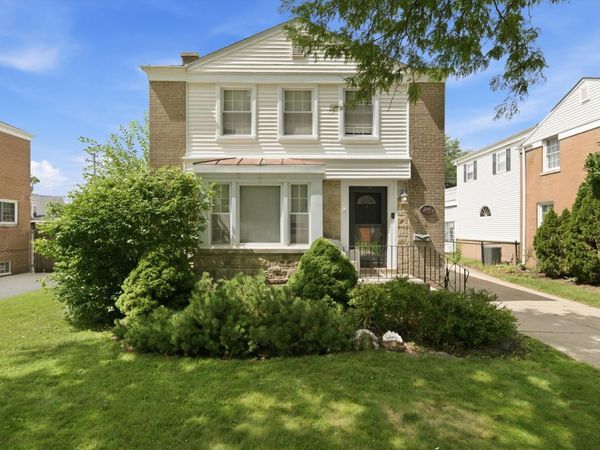 1446 Manchester Avenue , Westchester, IL 60154