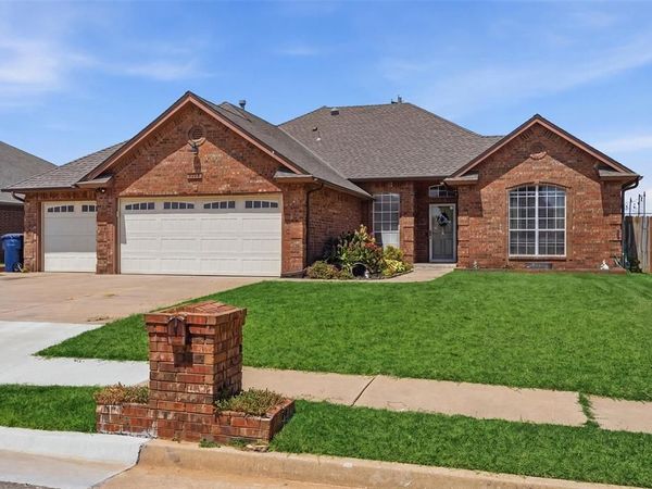 2209 SW 93rd Place, Oklahoma City, OK 73149