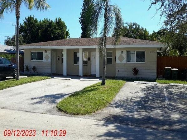 1901 NE 28th Street, Unit 1, Lighthouse Point, FL 33064