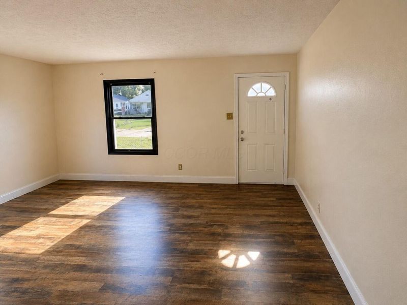 613 N Dawson Avenue , Columbus, OH 43219 Photo 10