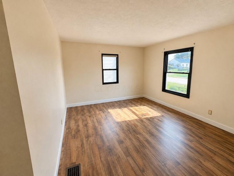 613 N Dawson Avenue , Columbus, OH 43219 Photo 3