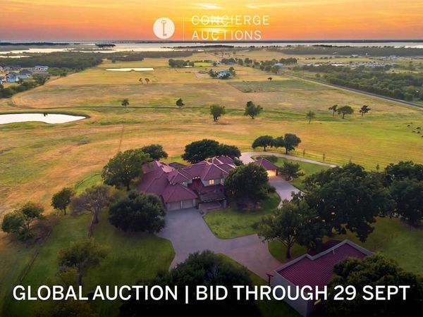 701 W Walcott Street, Pilot Point, TX 76258