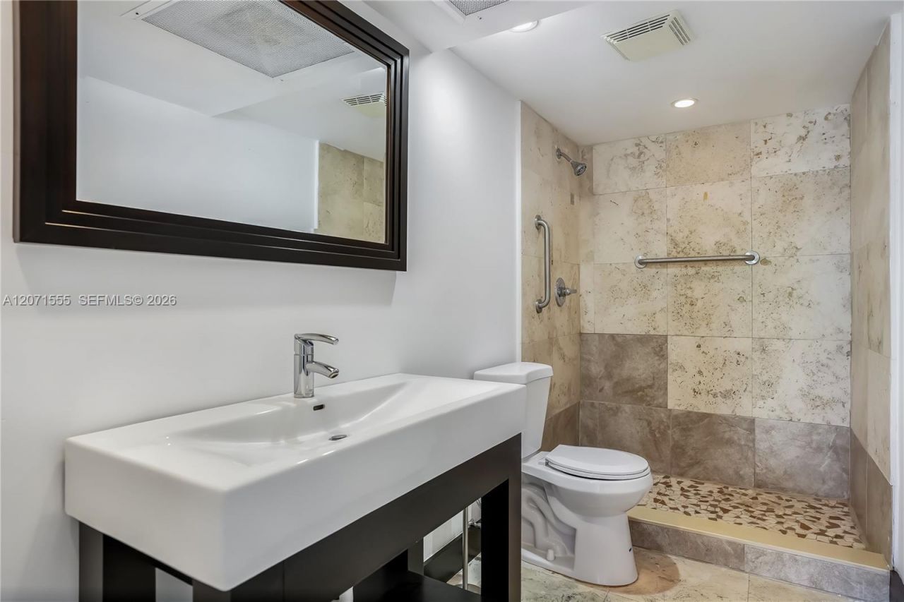 11111 Biscayne Blvd, Unit 1000, Miami, FL 33181 Photo