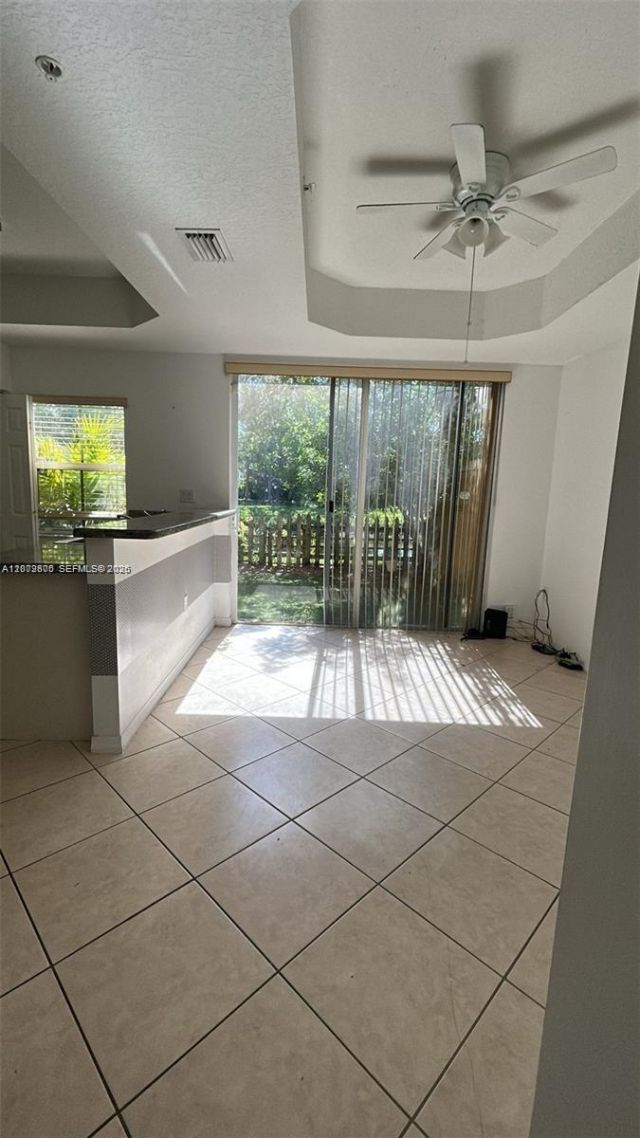 937 SW 143rd Ave , Unit 1605, Pembroke Pines, FL 33027 Photo