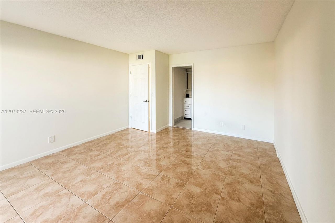 382 Wellington K , Unit 382, West Palm Beach, FL 33417 Photo