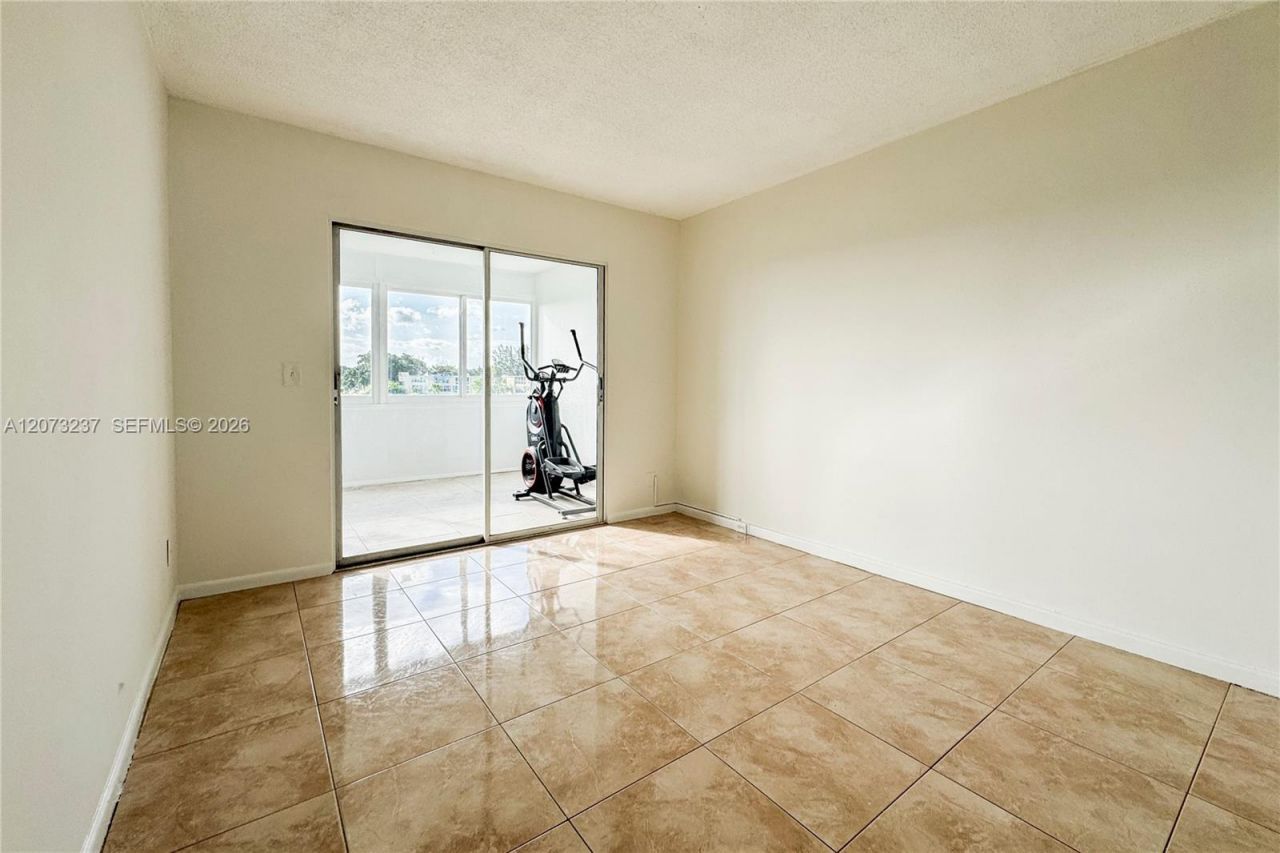 382 Wellington K , Unit 382, West Palm Beach, FL 33417 Photo