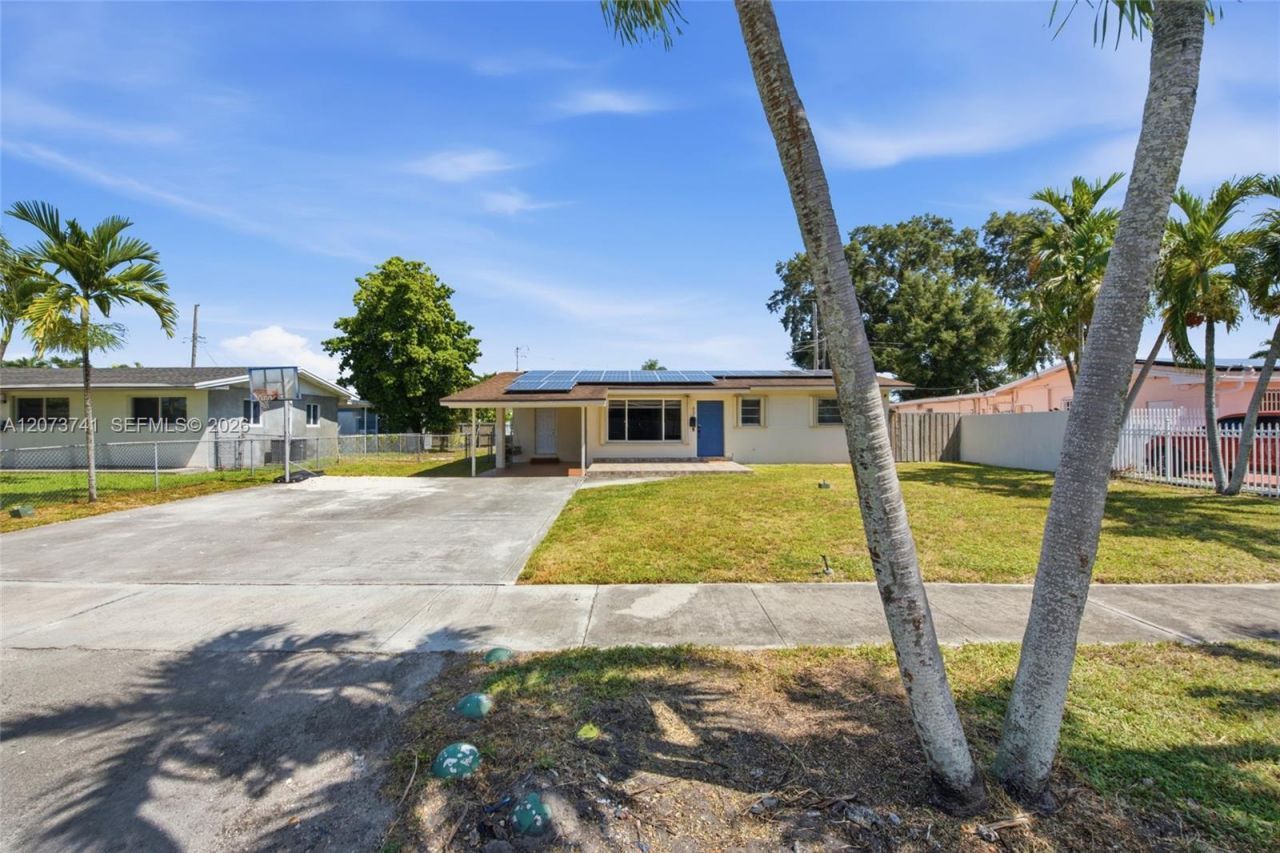 681 W 55th Pl , Hialeah, FL 33012 Photo
