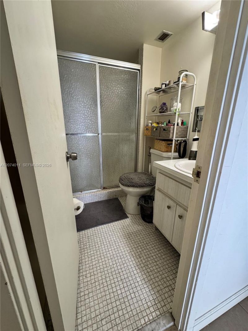 1351 NE Miami Gardens Dr, Unit PH3E, Miami, FL 33179 Photo