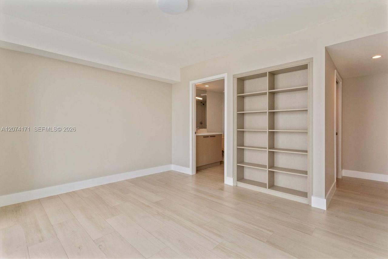 1150 101st St , Unit 702, Bay Harbor Islands, FL 33154 Photo