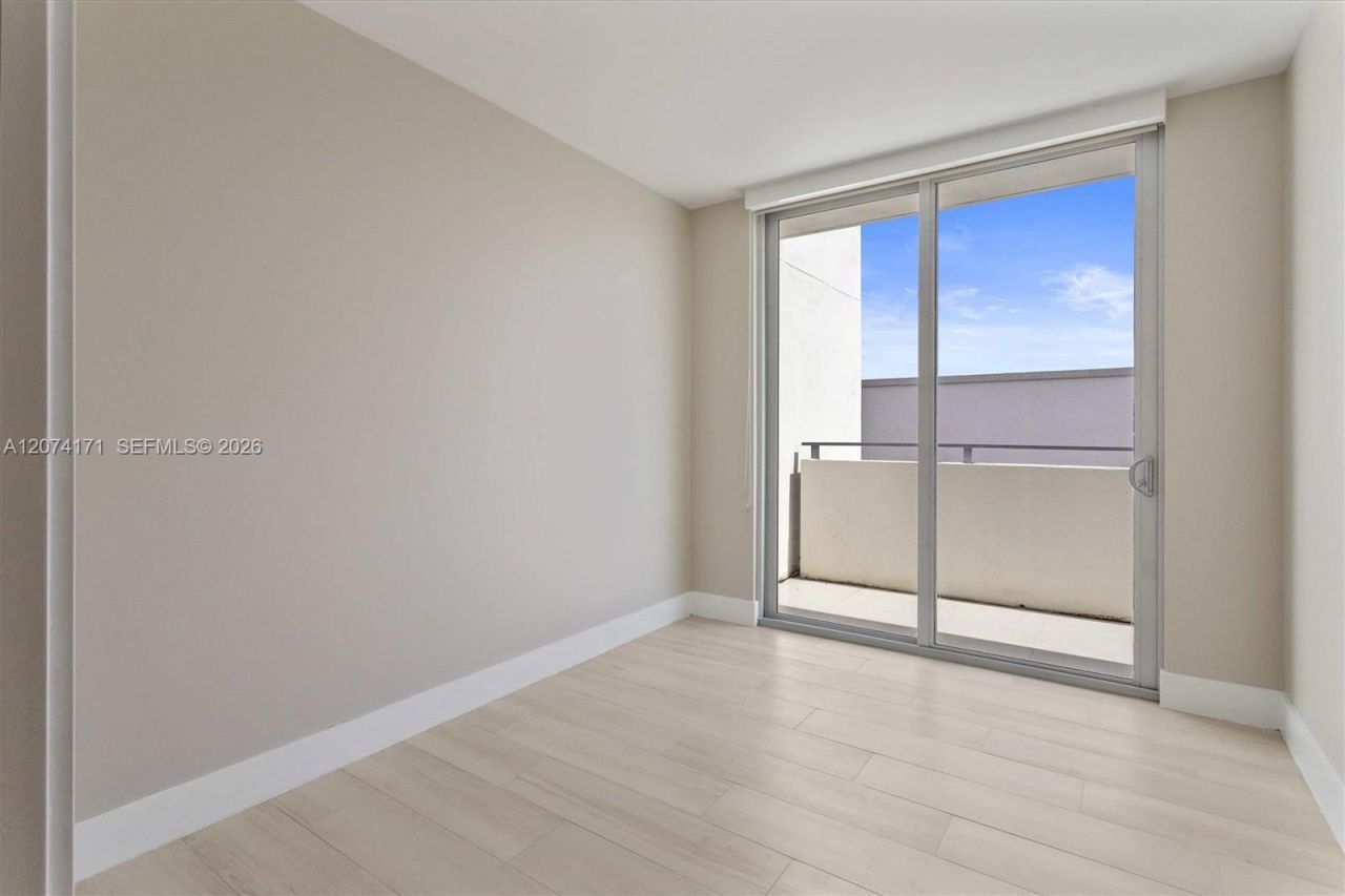 1150 101st St , Unit 702, Bay Harbor Islands, FL 33154 Photo