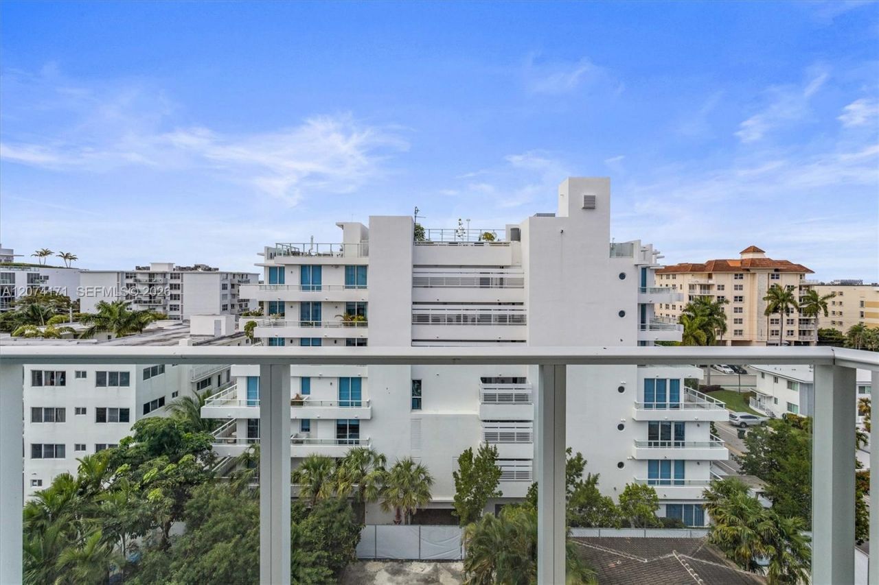 1150 101st St , Unit 702, Bay Harbor Islands, FL 33154 Photo