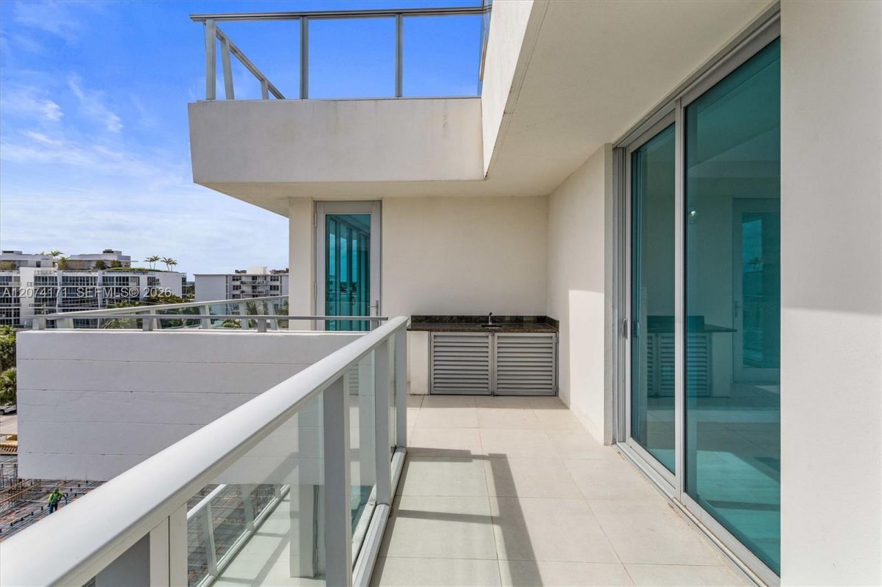 1150 101st St , Unit 702, Bay Harbor Islands, FL 33154 Photo