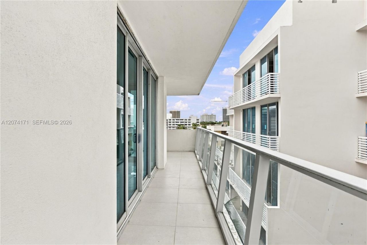 1150 101st St, Unit PH702, Bay Harbor Islands, FL 33154 Photo
