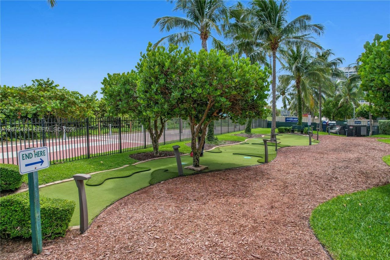 4775 Collins Ave , Unit 2208, Miami Beach, FL 33140 Photo