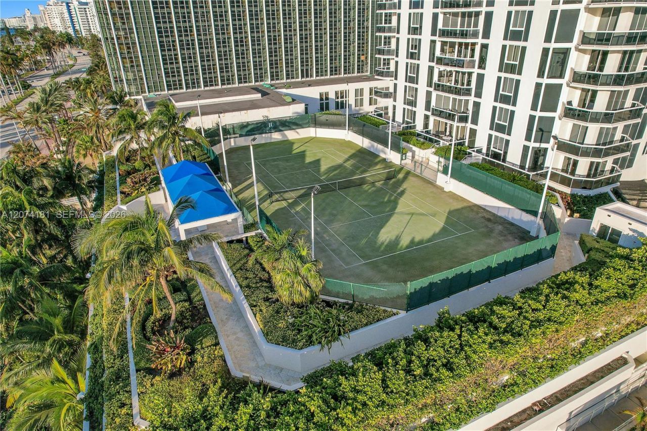 4775 Collins Ave , Unit 2208, Miami Beach, FL 33140 Photo