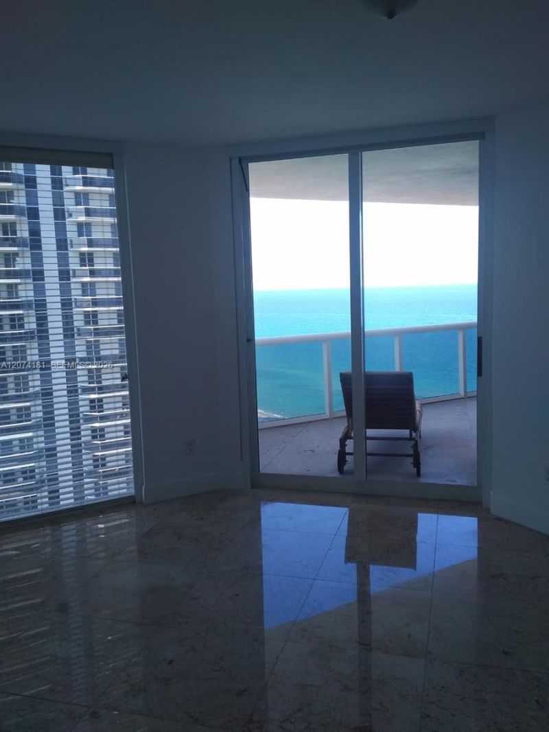4775 Collins Ave , Unit 2208, Miami Beach, FL 33140 Photo