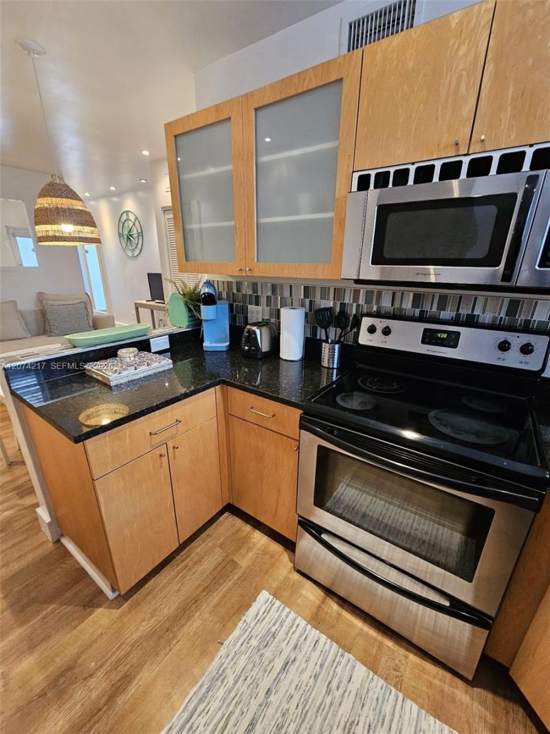 751 Collins Ave , Unit 3, Miami Beach, FL 33139 Photo