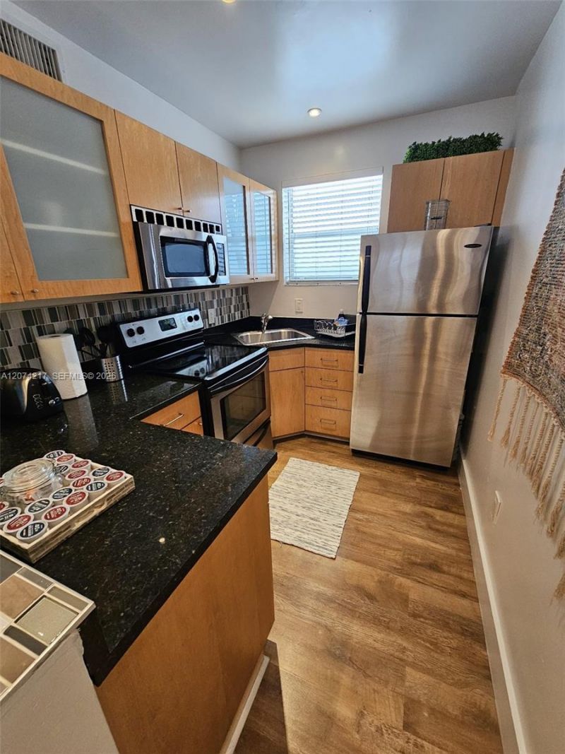 751 Collins Ave , Unit 3, Miami Beach, FL 33139 Photo