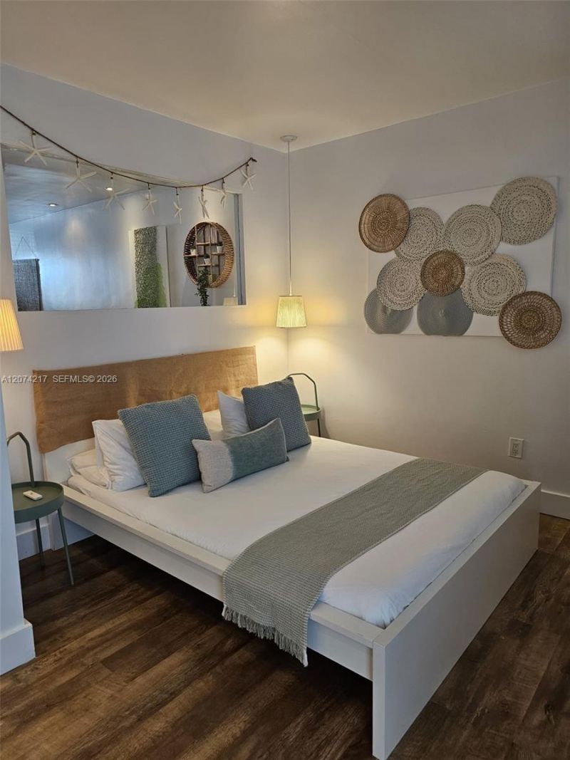 751 Collins Ave , Unit 3, Miami Beach, FL 33139 Photo