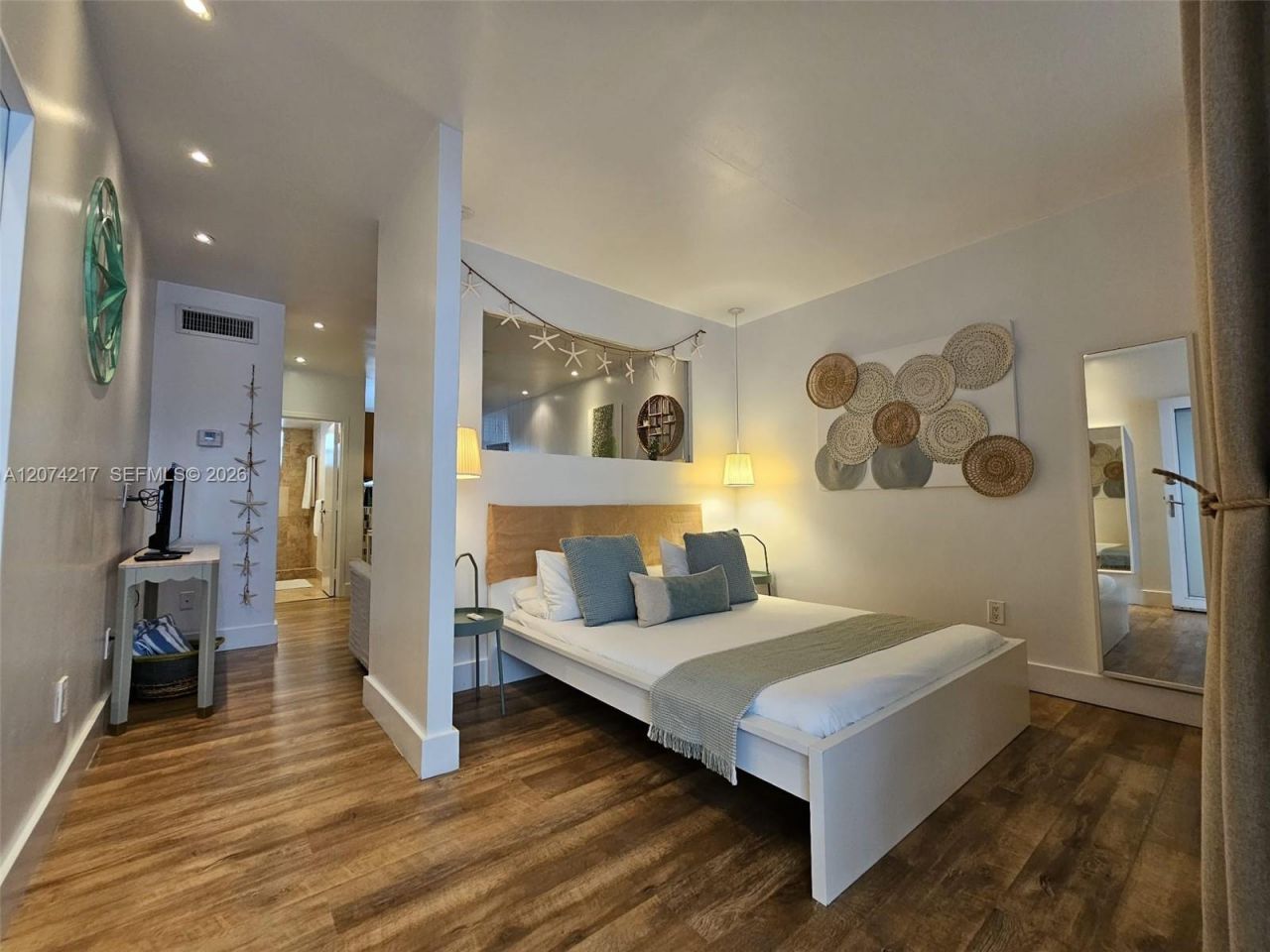 751 Collins Ave , Unit 3, Miami Beach, FL 33139 Photo