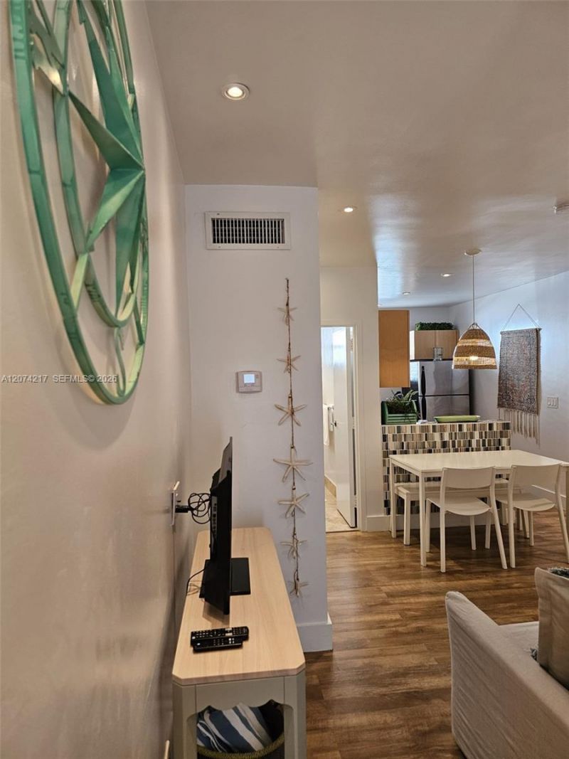 751 Collins Ave , Unit 3, Miami Beach, FL 33139 Photo