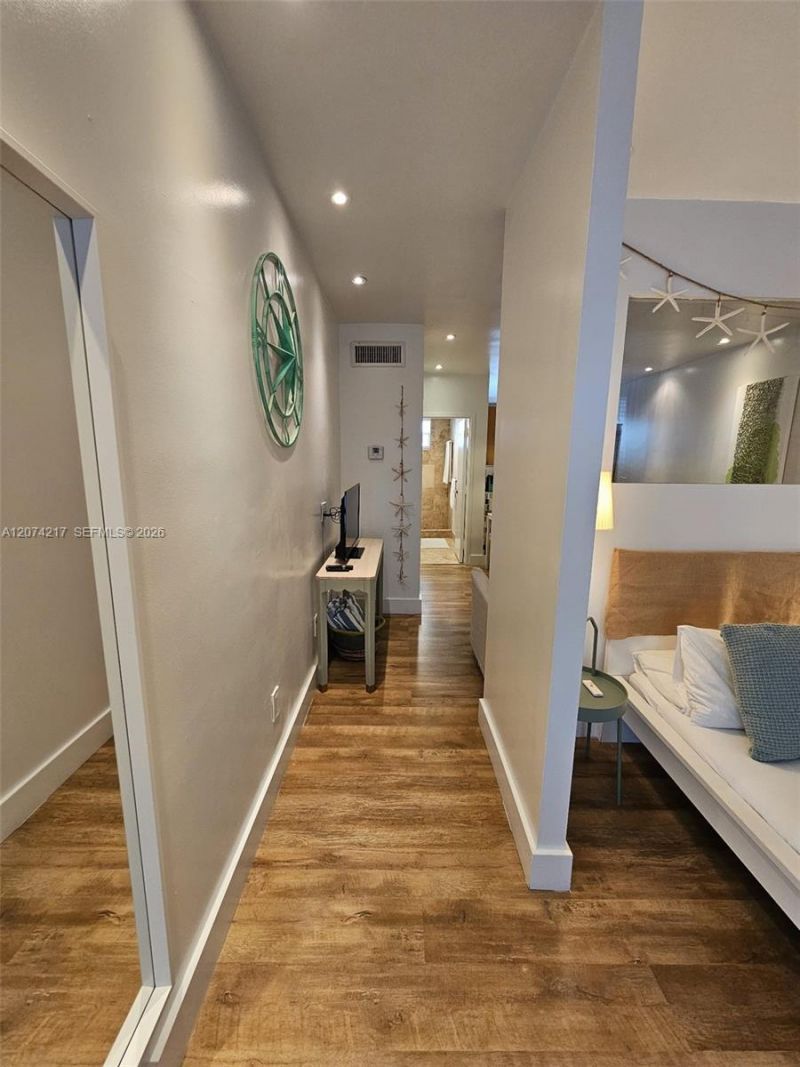 751 Collins Ave , Unit 3, Miami Beach, FL 33139 Photo