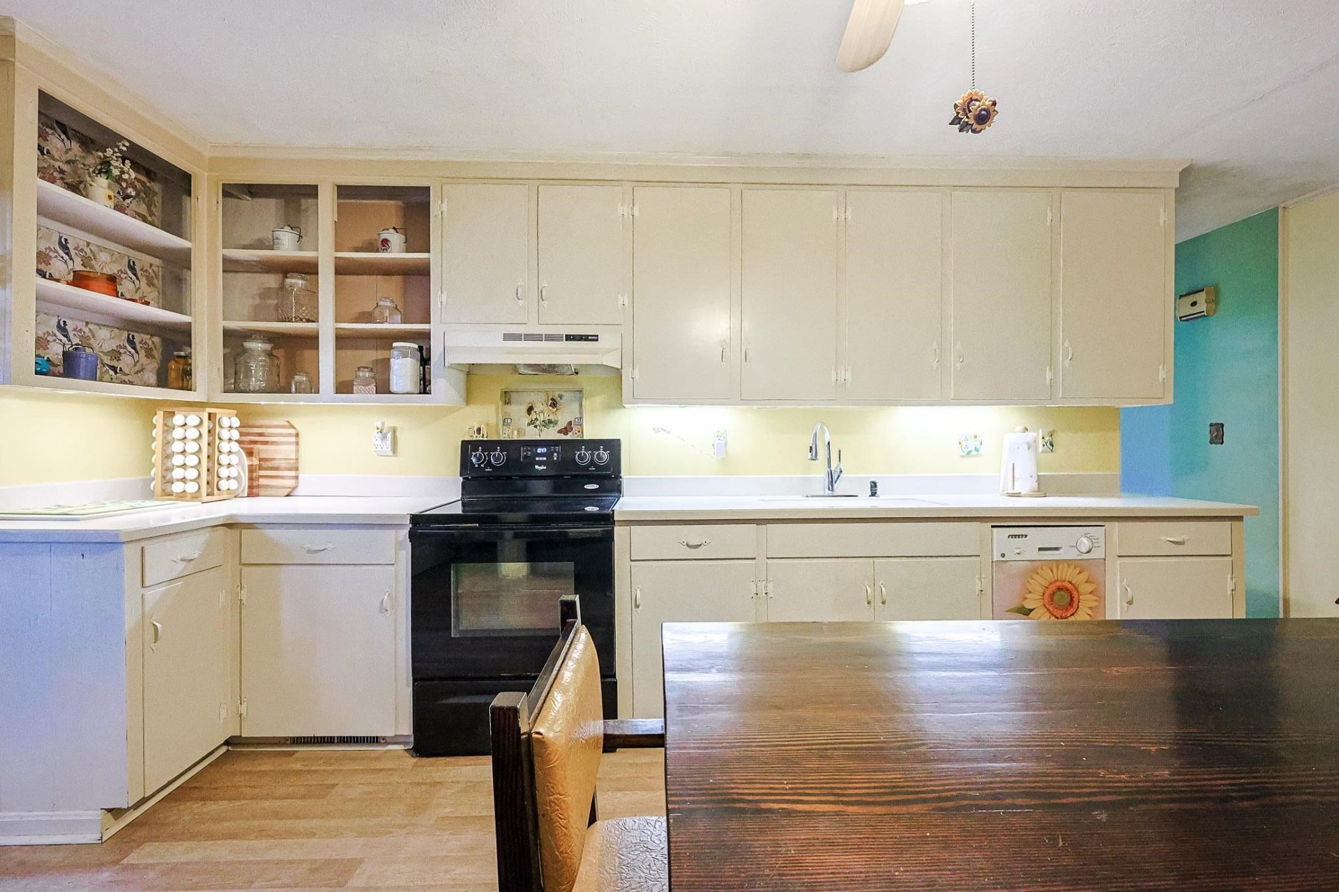 903 Tiffany Ln. Photo 9