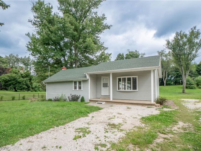 3045 Hayne Road, Akron, OH 44312 Photo 2