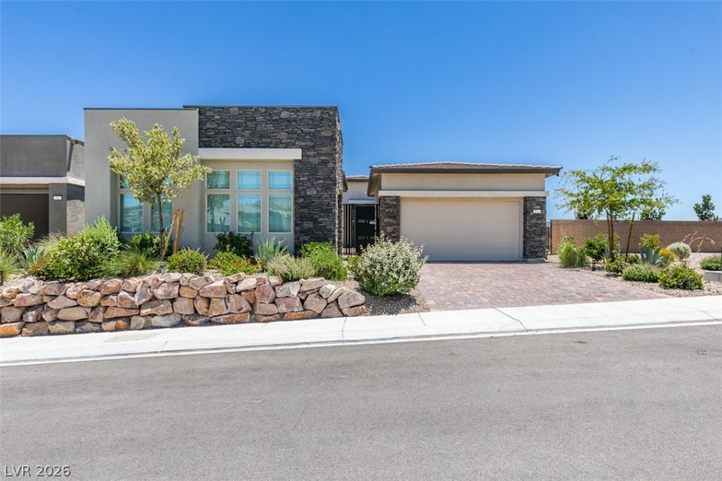988 Edinburgh Fields Court, Las Vegas, NV 89138 Main Photo