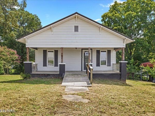 104 County Road 497 , Etowah, TN 37331