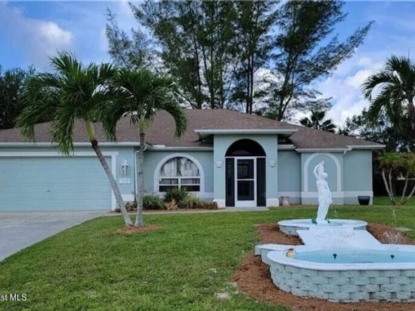 112 SW 34th Place , Cape Coral, FL 33993