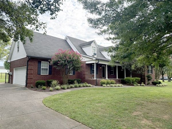 3006 Chapel Hills Dr, Murfreesboro, TN 37129