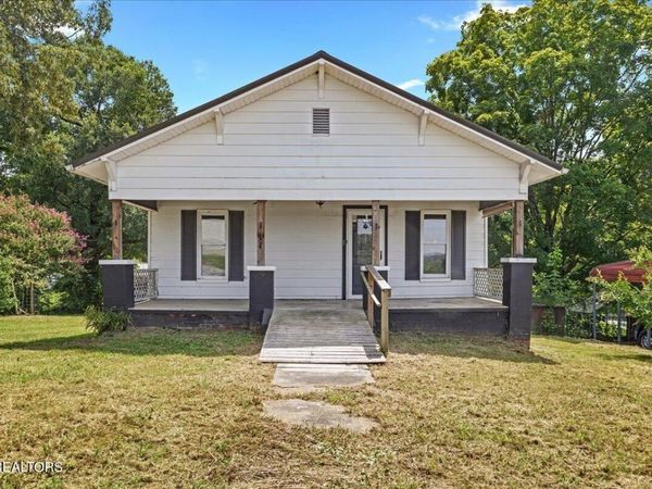 104 County Road 497 , Etowah, TN 37331