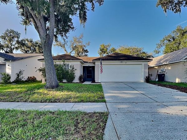 VALRICO, FL 33596
