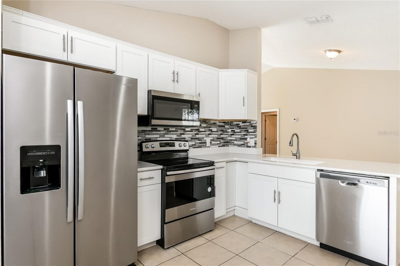 348 Walpole Loop , Davenport, FL 33897 Photo